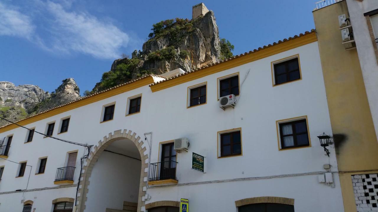 Alojamientos Castillo De Ла-Ируэла Экстерьер фото